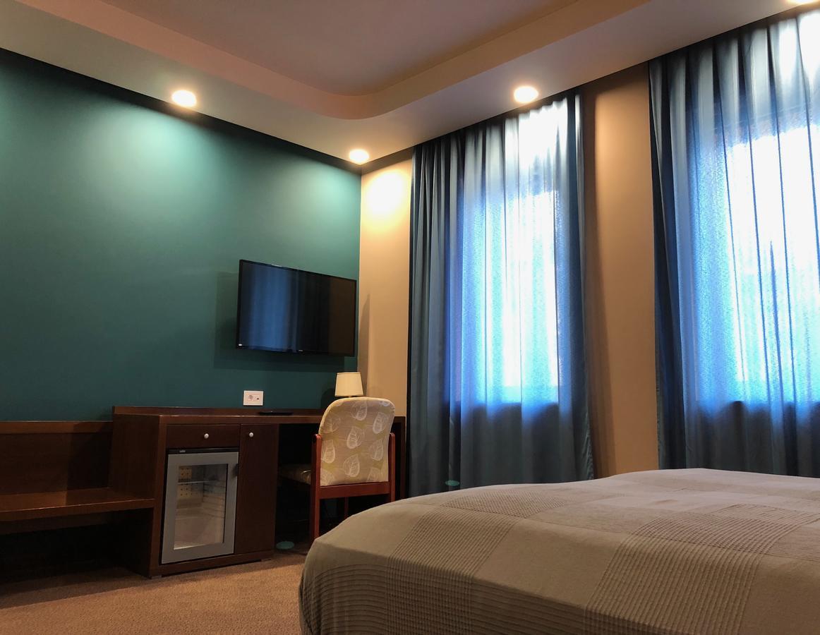 Hotel Cryston Відень Екстер'єр фото
