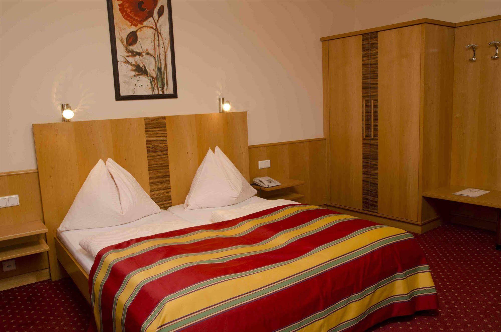 Hotel Cryston Відень Екстер'єр фото
