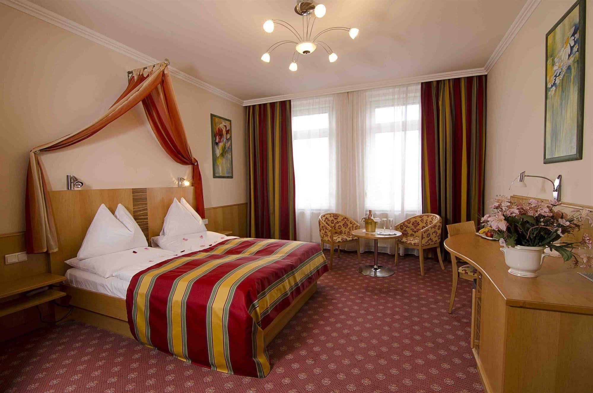 Hotel Cryston Відень Екстер'єр фото