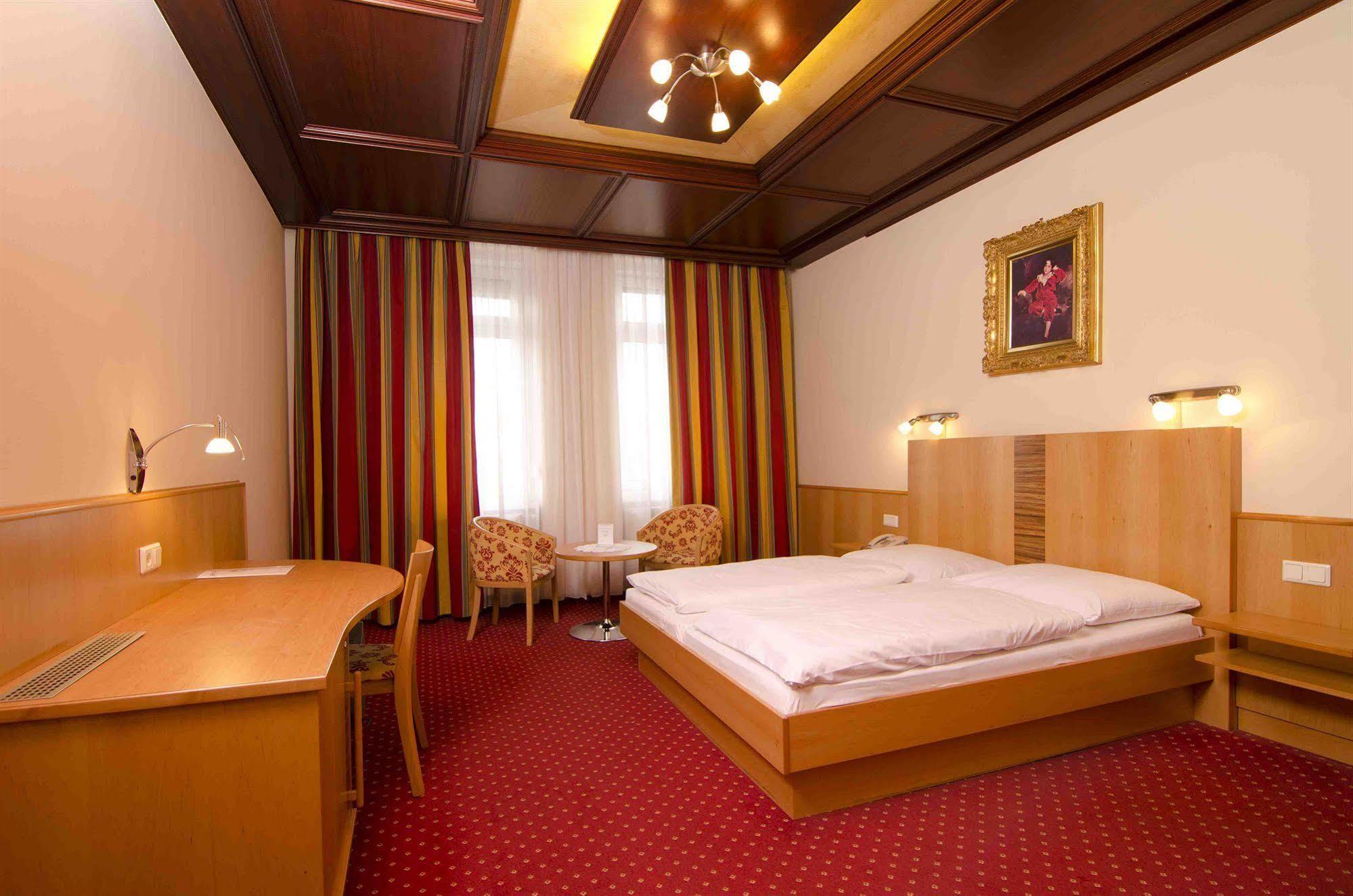 Hotel Cryston Відень Екстер'єр фото